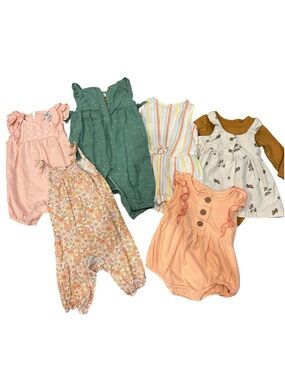 Lot of 6 baby girl 0-3 month clothin lot